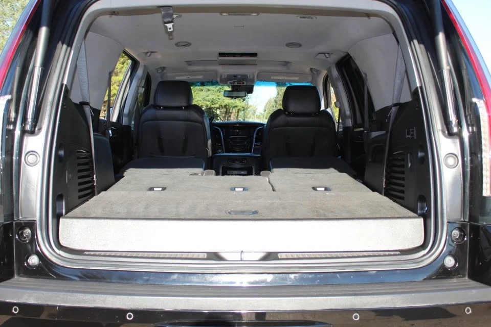 2018 Cadillac Escalade 4th Gen - Image 17 of 19