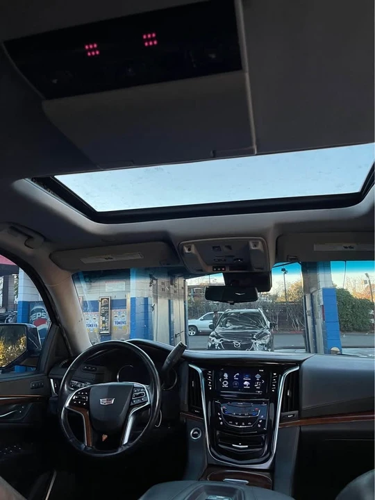 2018 Cadillac Escalade 4th Gen - Image 5 of 8