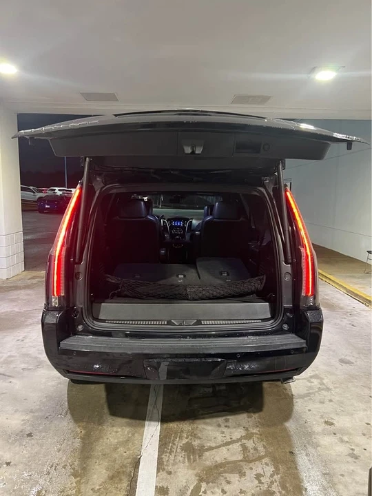 2018 Cadillac Escalade 4th Gen - Image 5 of 12