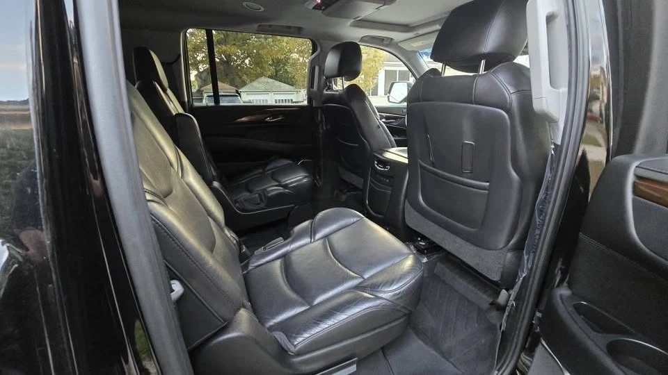 2018 Cadillac Escalade 4th Gen - Image 8 of 11