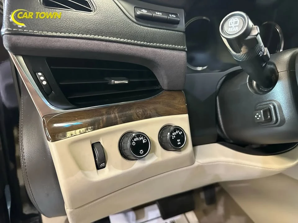 2018 Cadillac Escalade 4th Gen - Image 19 of 20