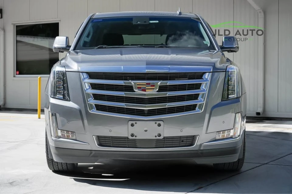 2018 Cadillac Escalade 4th Gen - Image 2 of 16
