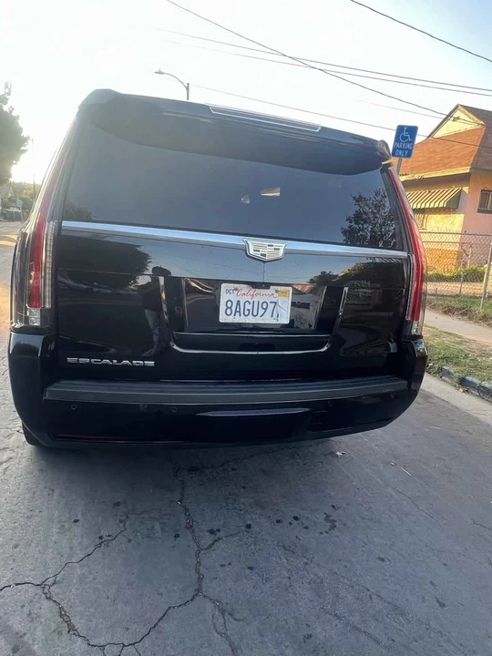 2018 Cadillac Escalade 4th Gen - Image 3 of 16