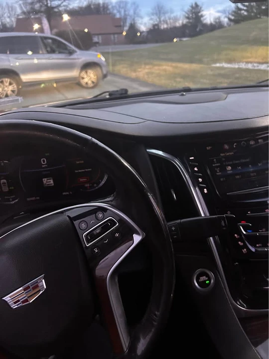 2018 Cadillac Escalade 4th Gen - Image 4 of 7