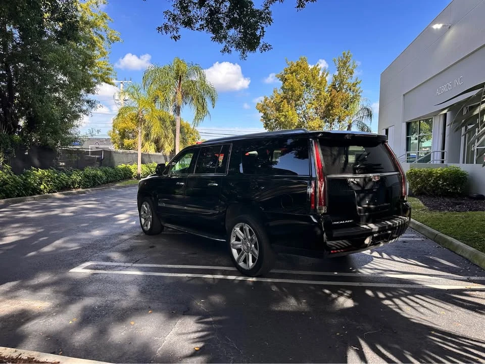 2018 Cadillac Escalade 4th Gen - Image 5 of 14