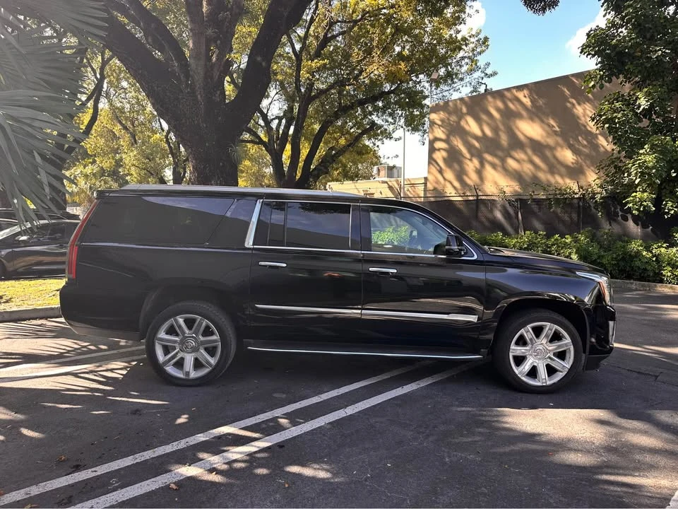 2018 Cadillac Escalade 4th Gen - Image 8 of 14