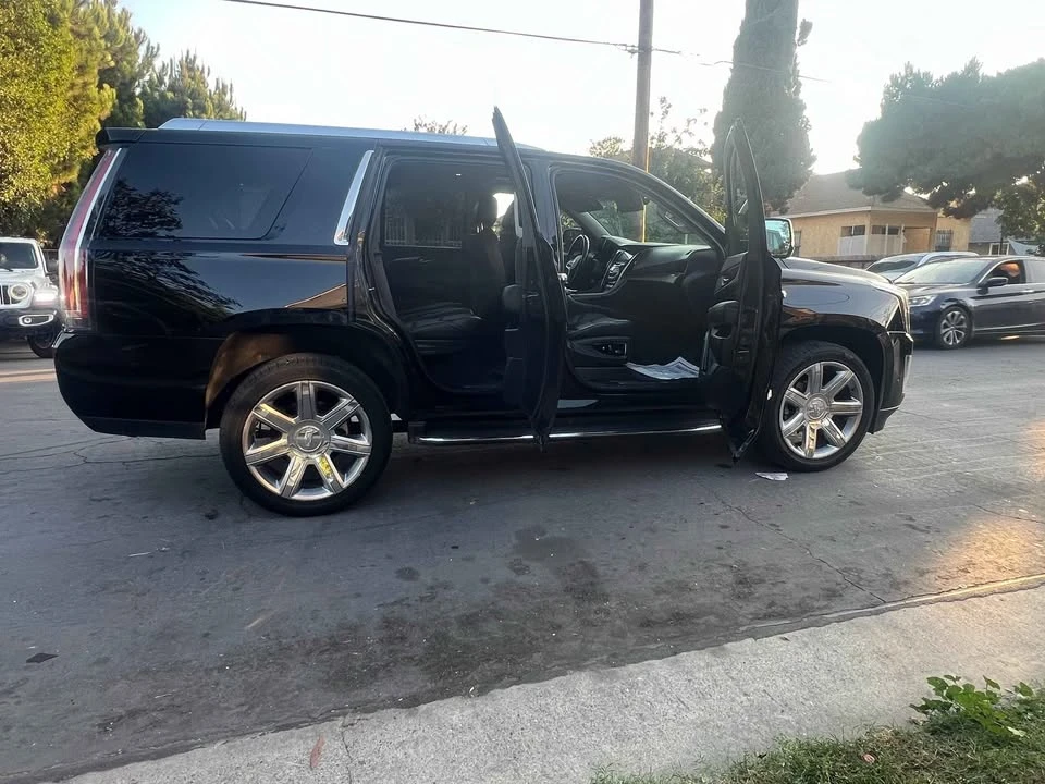 2018 Cadillac Escalade 4th Gen - Image 4 of 16