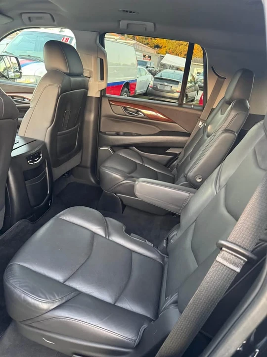 2018 Cadillac Escalade 4th Gen - Image 7 of 9