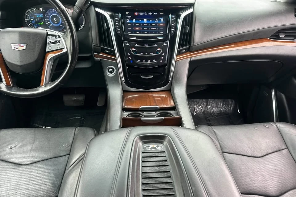 2018 Cadillac Escalade 4th Gen - Image 4 of 10