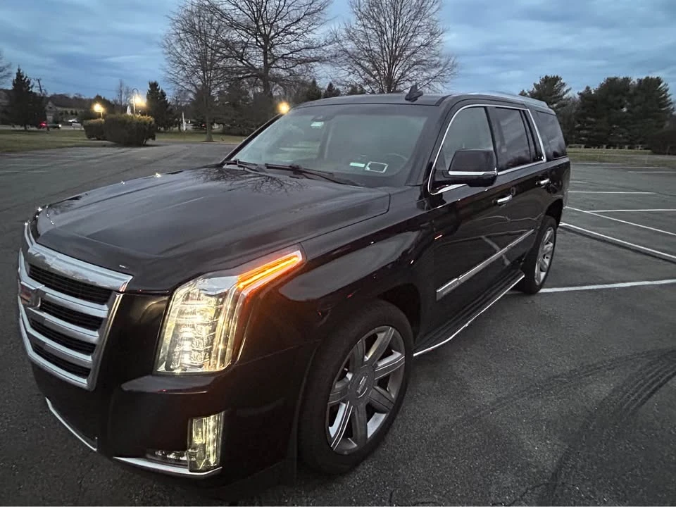 2018 Cadillac Escalade 4th Gen - Image 2 of 7