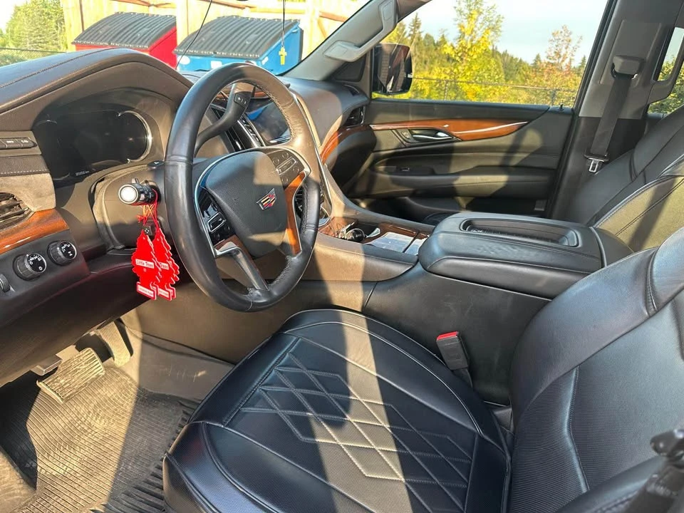 2018 Cadillac Escalade 4th Gen - Image 5 of 10