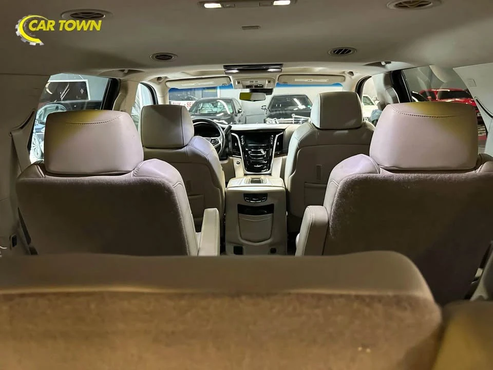 2018 Cadillac Escalade 4th Gen - Image 8 of 10