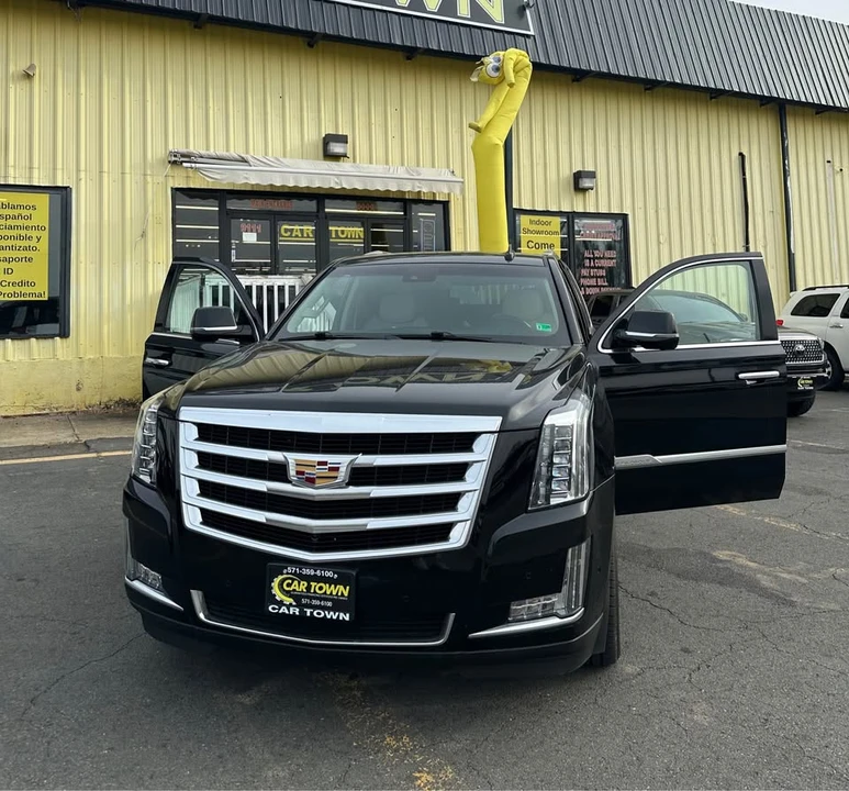 2018 Cadillac Escalade 4th Gen - Image 2 of 10