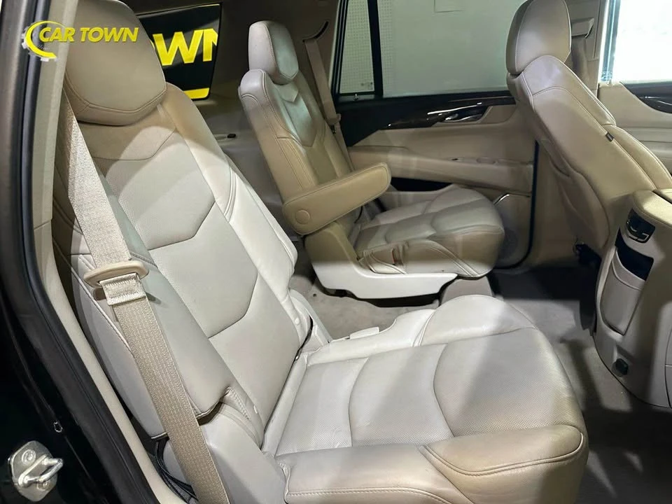 2018 Cadillac Escalade 4th Gen - Image 7 of 10