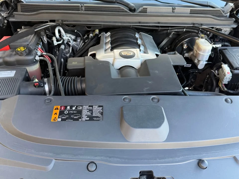 2018 Cadillac Escalade 4th Gen - Image 17 of 18