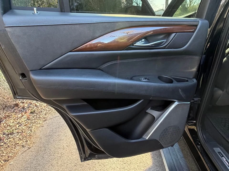 2018 Cadillac Escalade 4th Gen - Image 11 of 18