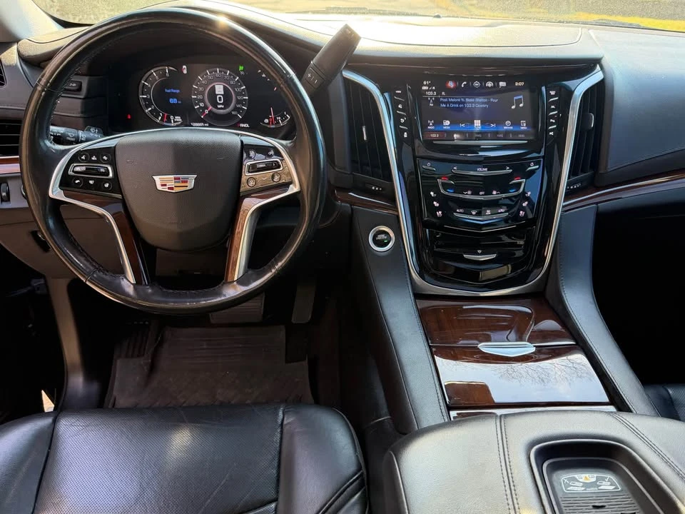 2018 Cadillac Escalade 4th Gen - Image 16 of 18