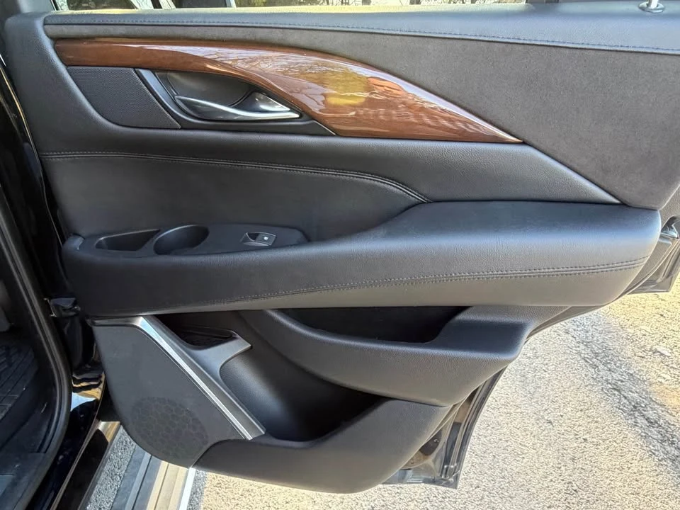 2018 Cadillac Escalade 4th Gen - Image 15 of 18