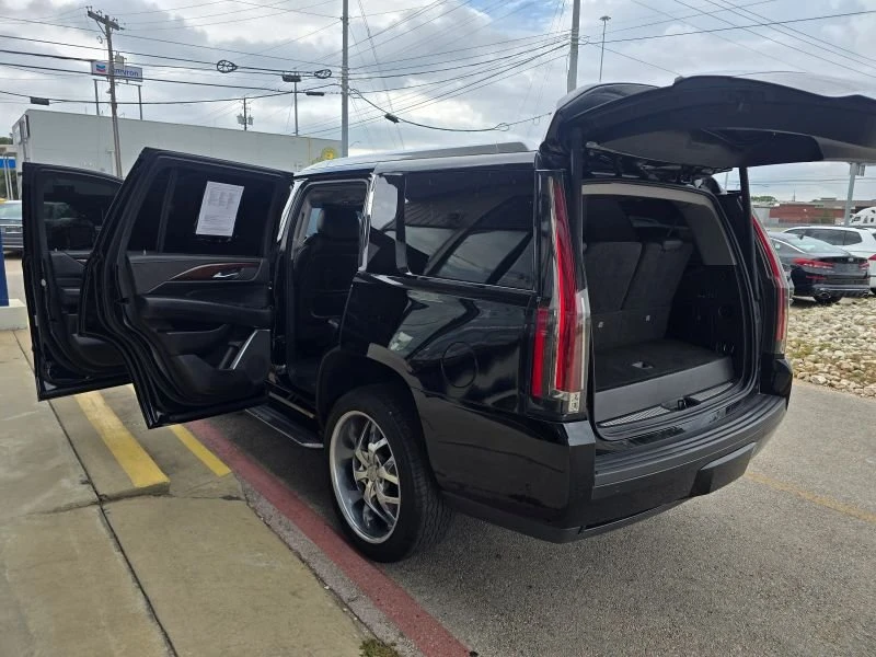 2018 Cadillac Escalade 4th Gen - Image 14 of 18