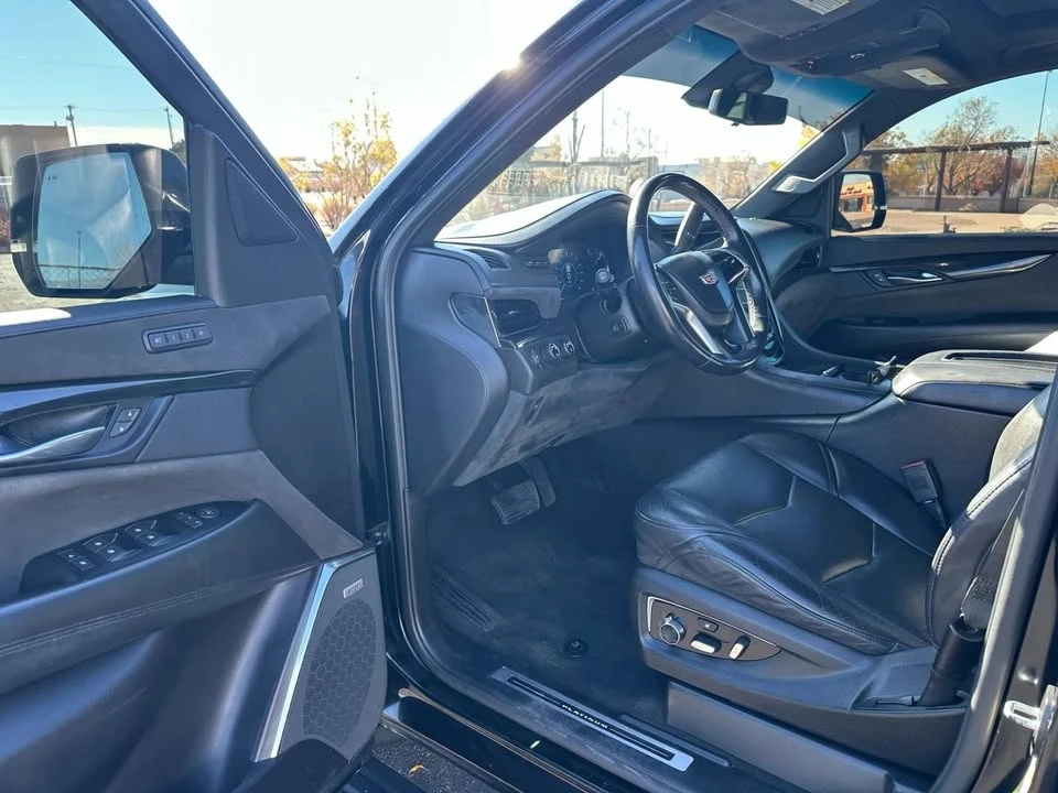 2018 Cadillac Escalade 4th Gen - Image 10 of 15