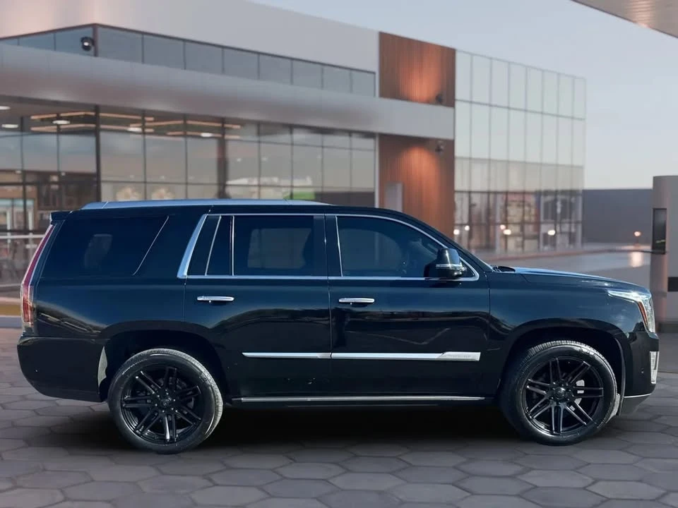 2018 Cadillac Escalade 4th Gen - Image 5 of 15