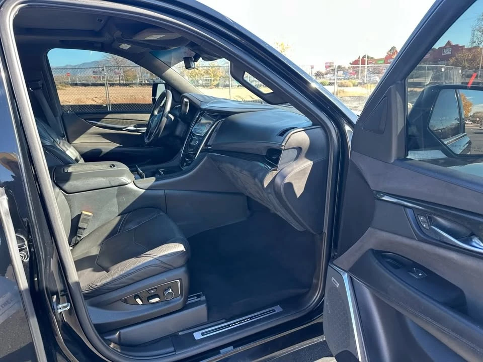 2018 Cadillac Escalade 4th Gen - Image 11 of 15