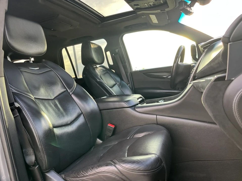 2018 Cadillac Escalade 4th Gen - Image 19 of 20
