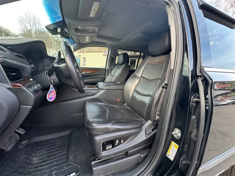 2018 Cadillac Escalade 4th Gen - Image 10 of 16