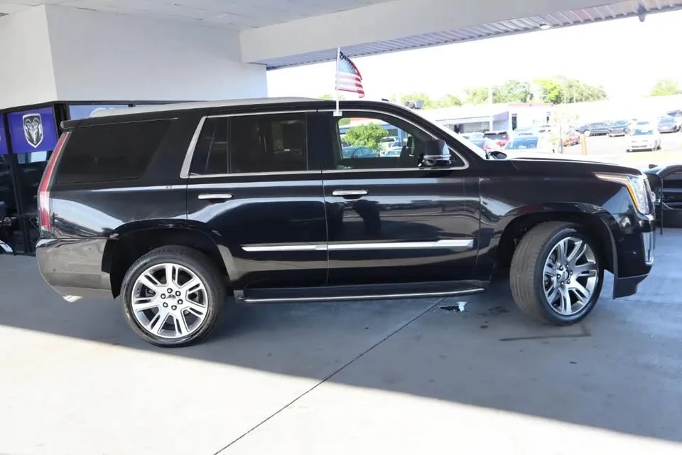 2018 Cadillac Escalade 4th Gen - Image 3 of 19