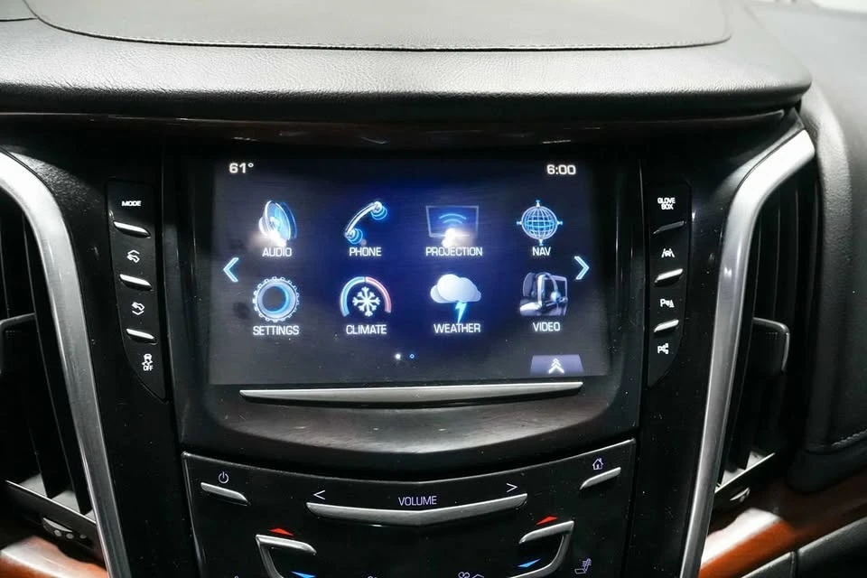 2018 Cadillac Escalade 4th Gen - Image 17 of 19