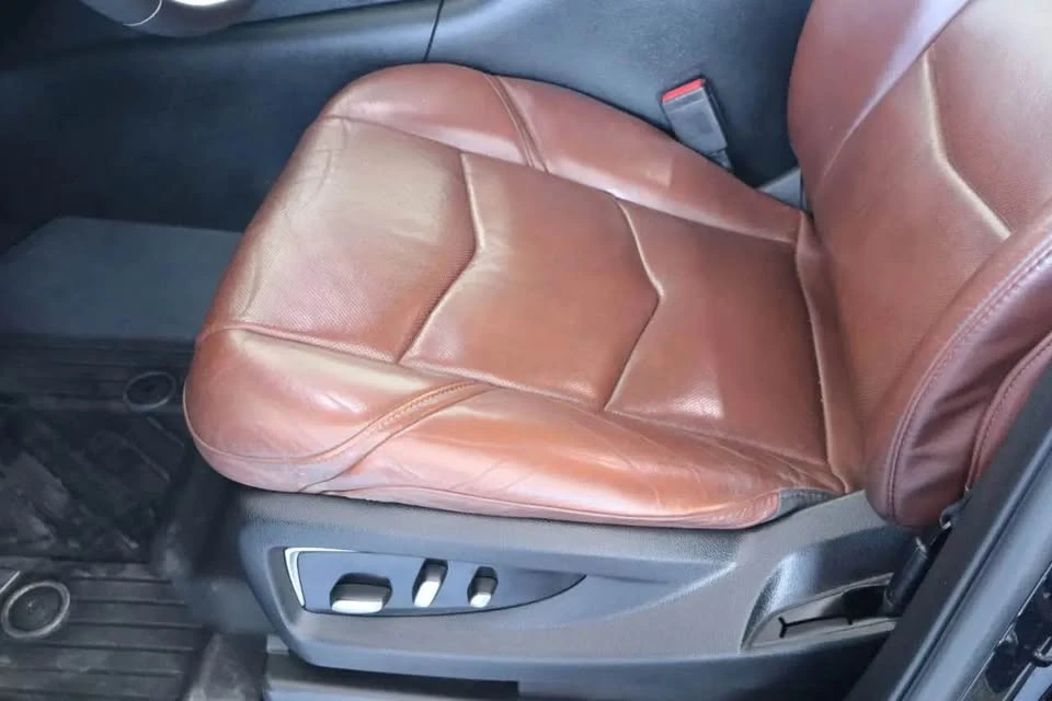 2018 Cadillac Escalade 4th Gen - Image 12 of 19