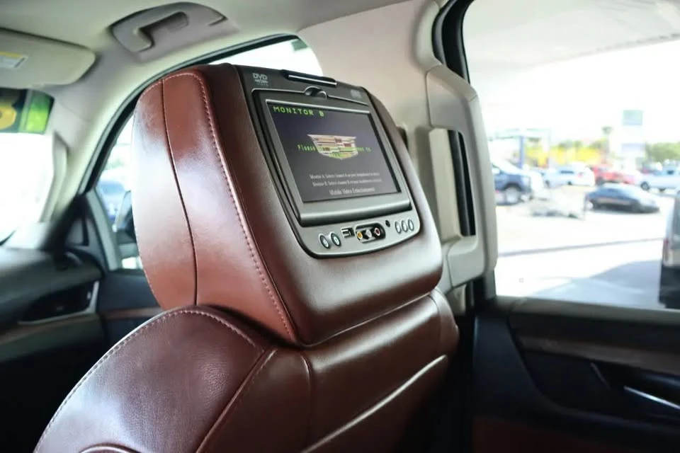 2018 Cadillac Escalade 4th Gen - Image 17 of 19