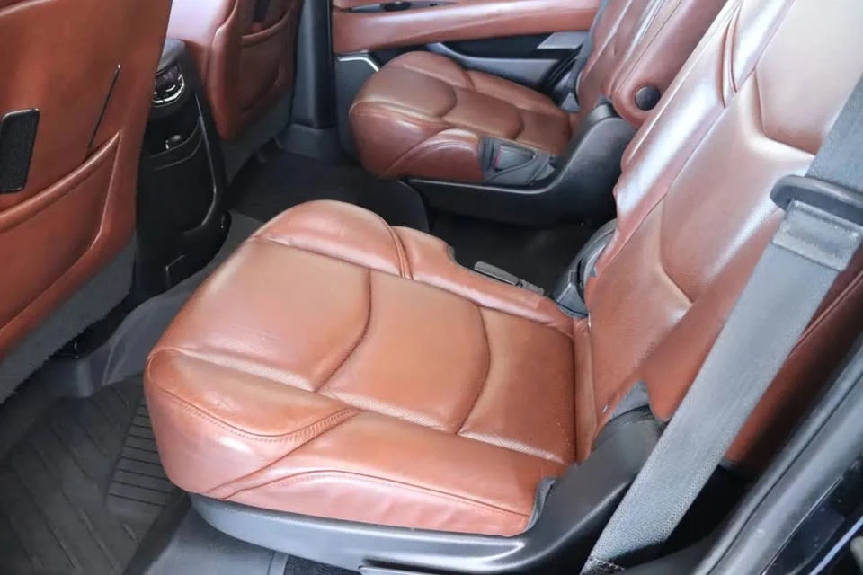 2018 Cadillac Escalade 4th Gen - Image 16 of 19