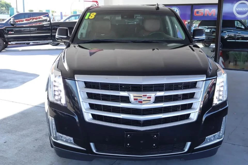 2018 Cadillac Escalade 4th Gen - Image 9 of 19