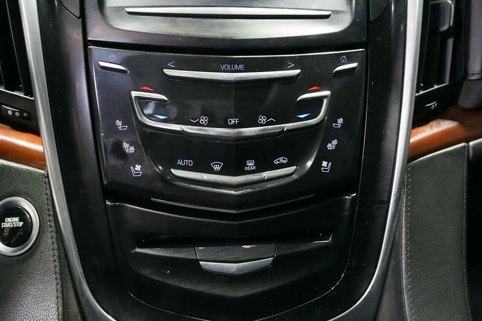 2018 Cadillac Escalade 4th Gen - Image 18 of 19