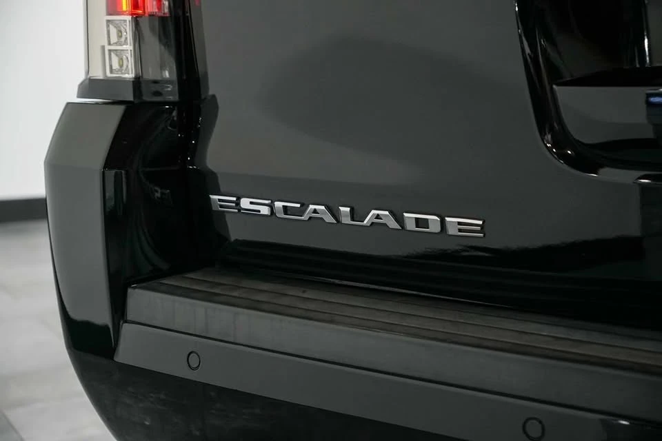 2018 Cadillac Escalade 4th Gen - Image 10 of 19
