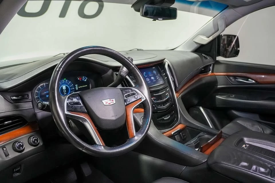 2018 Cadillac Escalade 4th Gen - Image 16 of 19