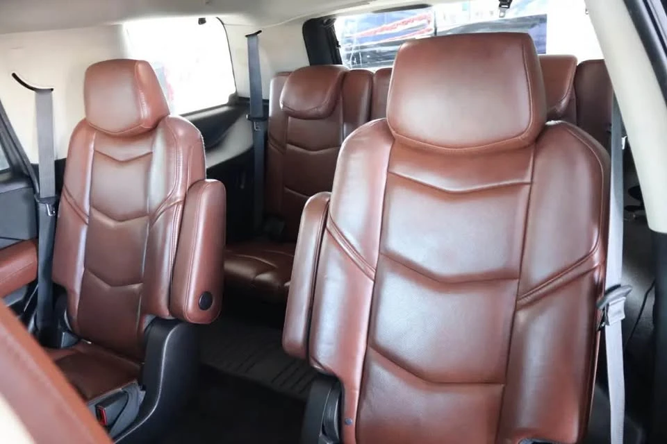 2018 Cadillac Escalade 4th Gen - Image 15 of 19