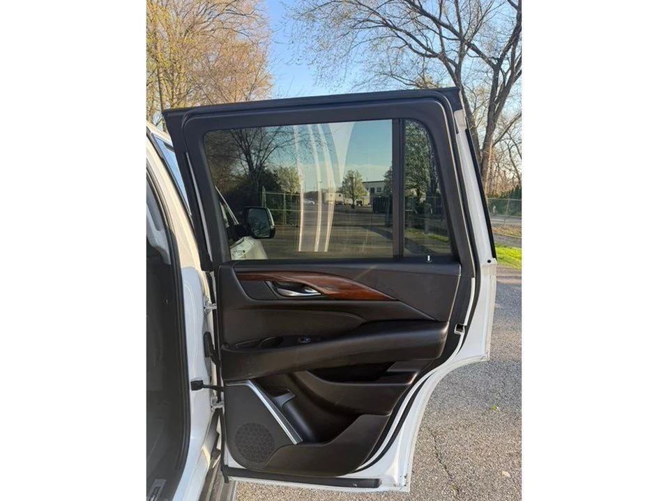 2018 Cadillac Escalade 4th Gen - Image 16 of 20