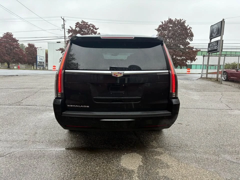 2018 Cadillac Escalade 4th Gen - Image 8 of 18