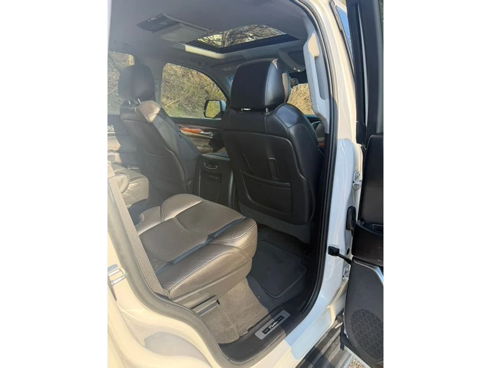 2018 Cadillac Escalade 4th Gen - Image 15 of 20