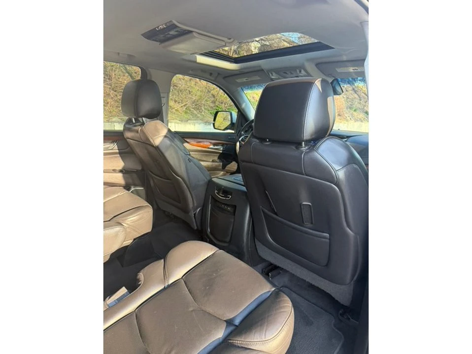 2018 Cadillac Escalade 4th Gen - Image 17 of 20