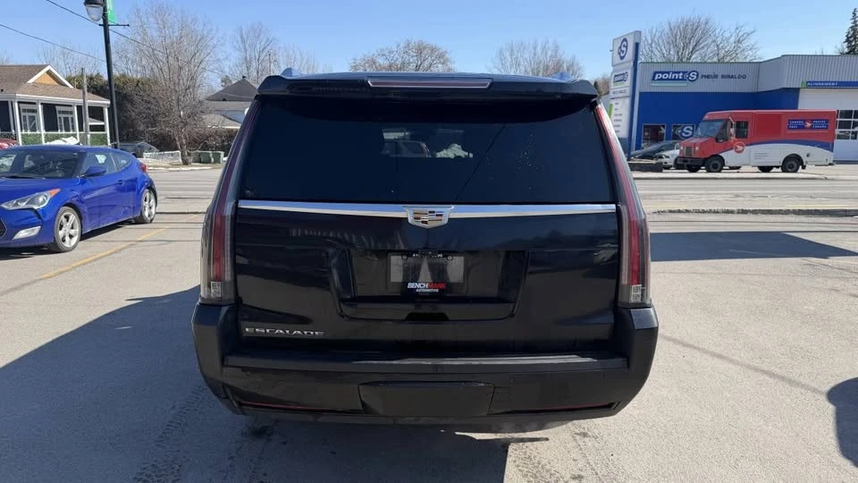 2018 Cadillac Escalade 4th Gen - Image 4 of 17