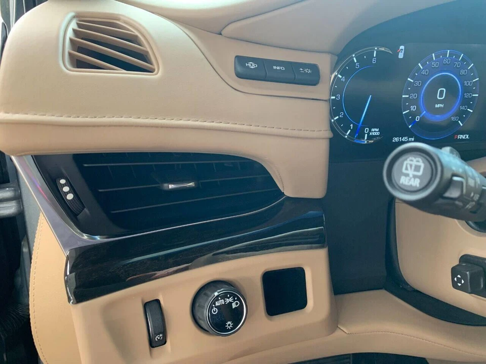 2018 Cadillac Escalade 4th Gen - Image 17 of 31