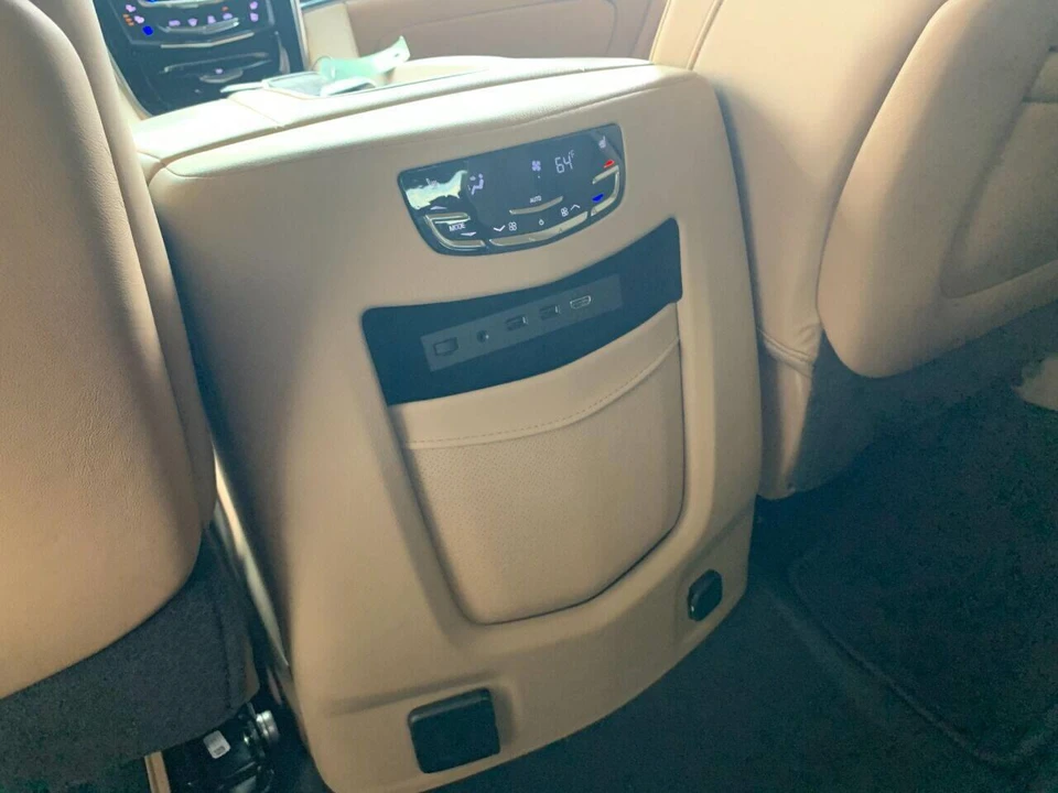 2018 Cadillac Escalade 4th Gen - Image 27 of 31
