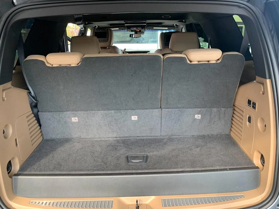 2018 Cadillac Escalade 4th Gen - Image 29 of 31