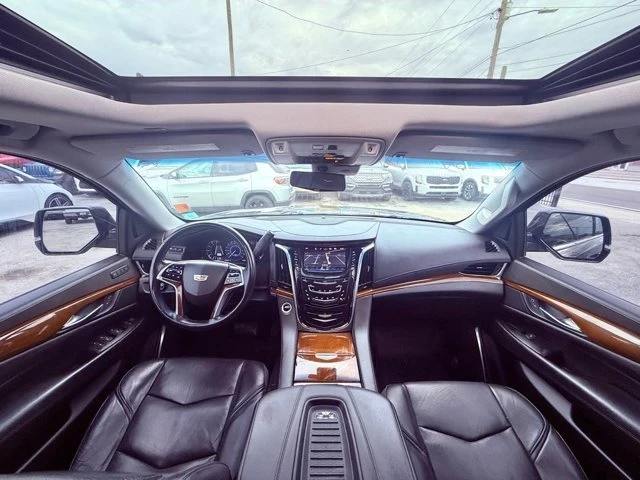 2018 Cadillac Escalade 4th Gen - Image 11 of 20