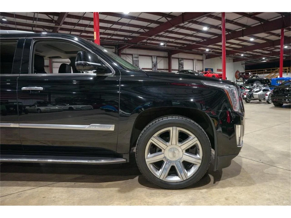 2018 Cadillac Escalade 4th Gen - Image 11 of 31