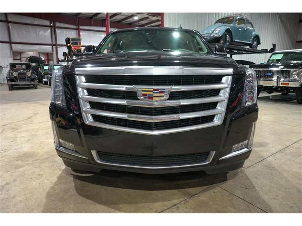 2018 Cadillac Escalade 4th Gen - Image 13 of 31