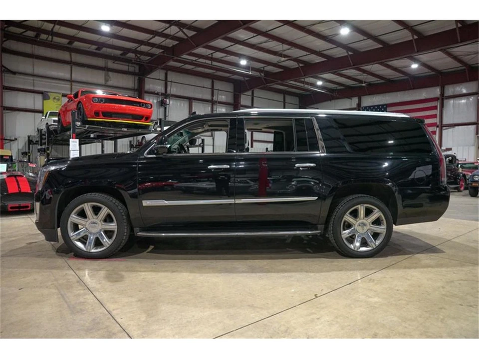 2018 Cadillac Escalade 4th Gen - Image 4 of 31